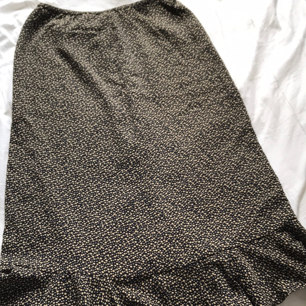 Tulip ruffle skirt